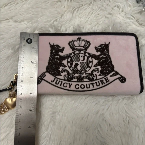 Juicy Couture NWT pink Blush Wallet with Gold Chain - Picture 8 of 9